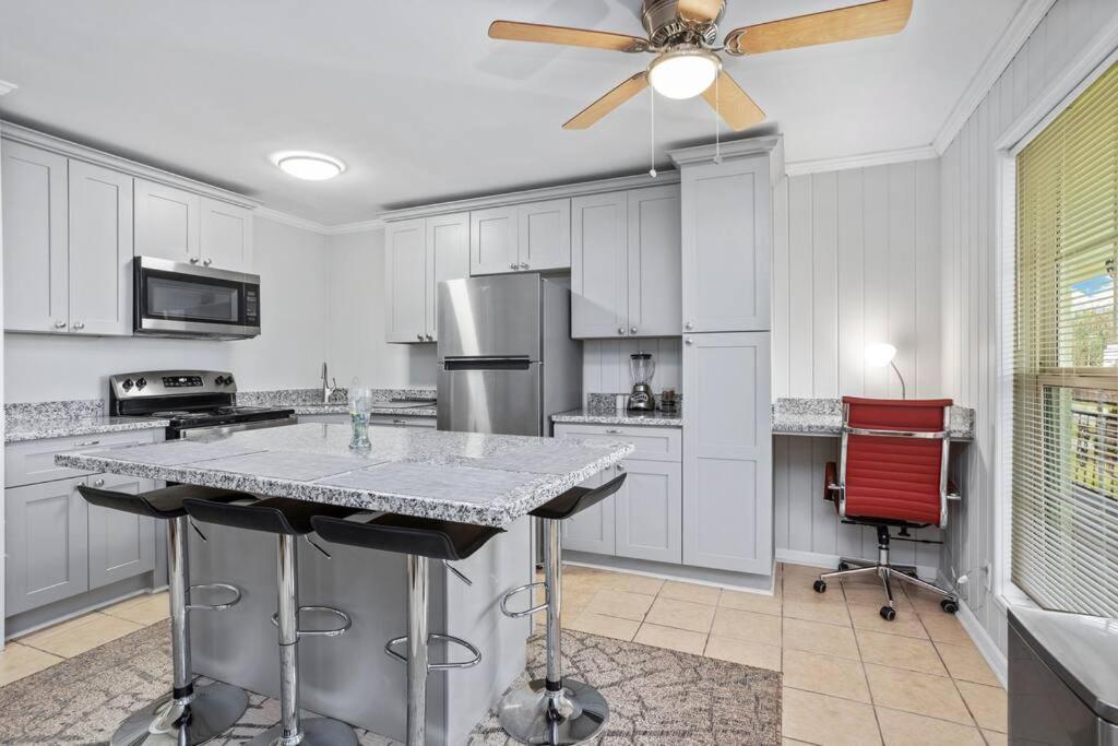 Quiet Apartment In Iowa, La Dış mekan fotoğraf